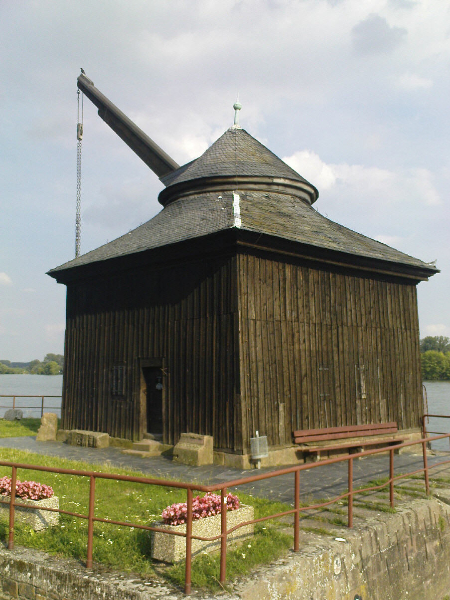 hresw2dfldsc00523